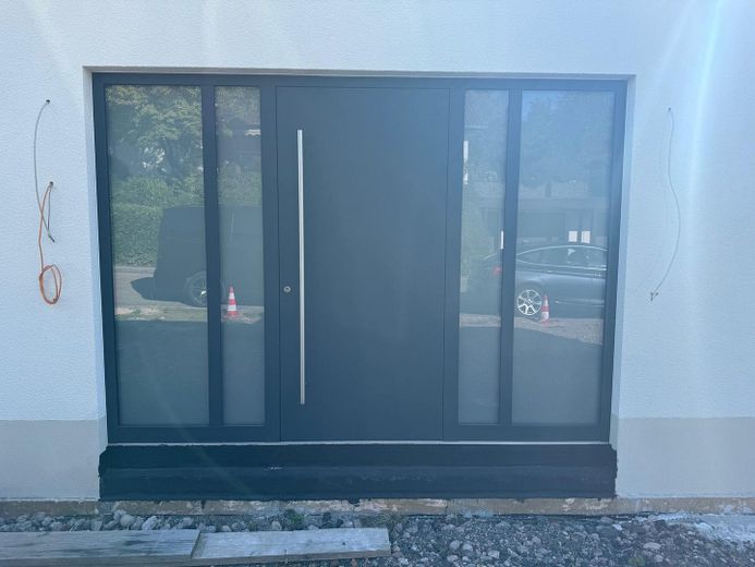 Spacieuse maison individuelle - Première occupation – Eingangstür
