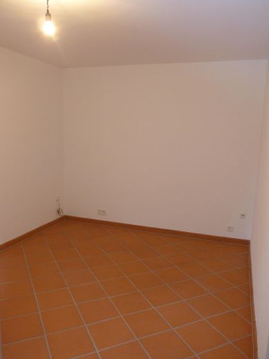 Oase der Ruhe in Witten Bommern: grosses Haus mit großem Grundstück zu vermieten – Schlafzimmer im Einlieger
