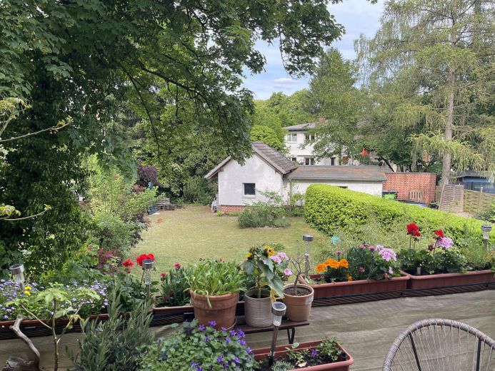 Eigentumswohnung in Berlin Hermsdorf – Gartenansicht von der Terrasse