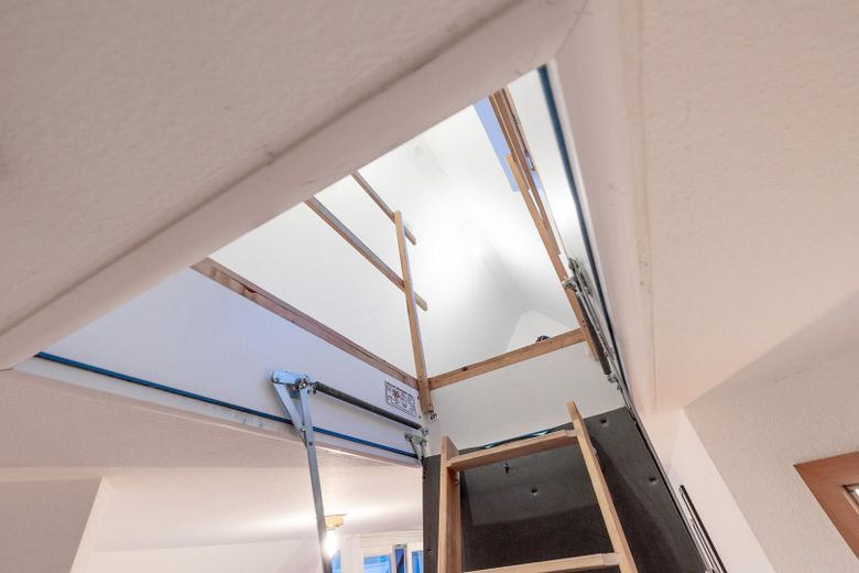 Zugang Dachboden / Nutzfläche