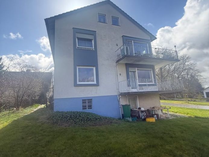 Gepflegtes Zweifamilienhaus mit ausgebautem Dachgeschoss in Top Lage von Trendelburg – Foto 1