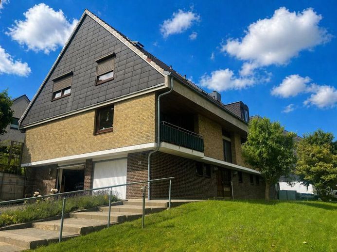 Royaal wonen over twee verdiepingen met uitzicht op de Oostzee in de verte – Foto 1