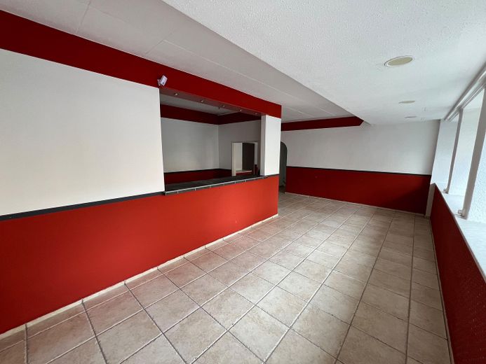 Attractive gastronomy space – ideal for restaurant, café or delivery service – Foto 1