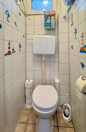 3 Zimmer Altbauwohnung in Nippes mit Garage ohne Makler – WC