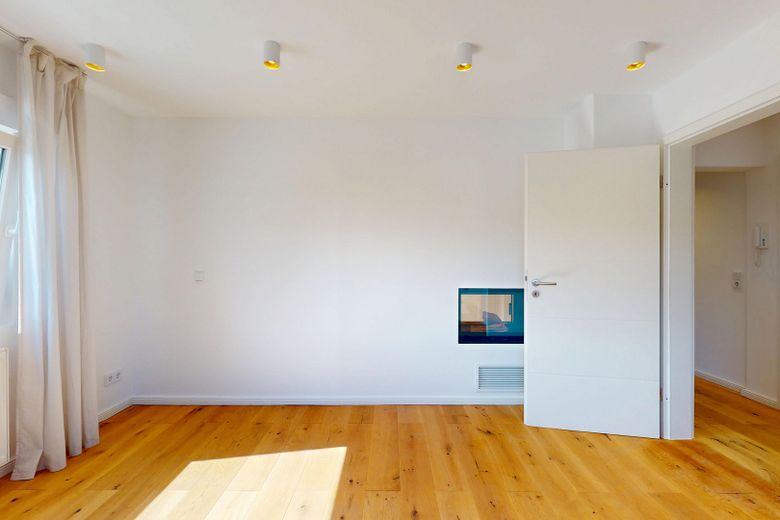 Schlafzimmer mit Kamin