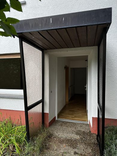 Eingang untere Wohnung