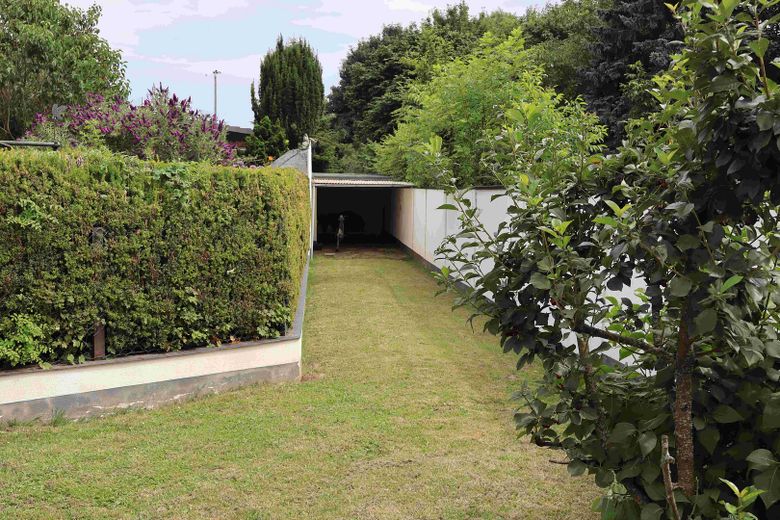 Garage 2 / 2. Hofeinfahrt