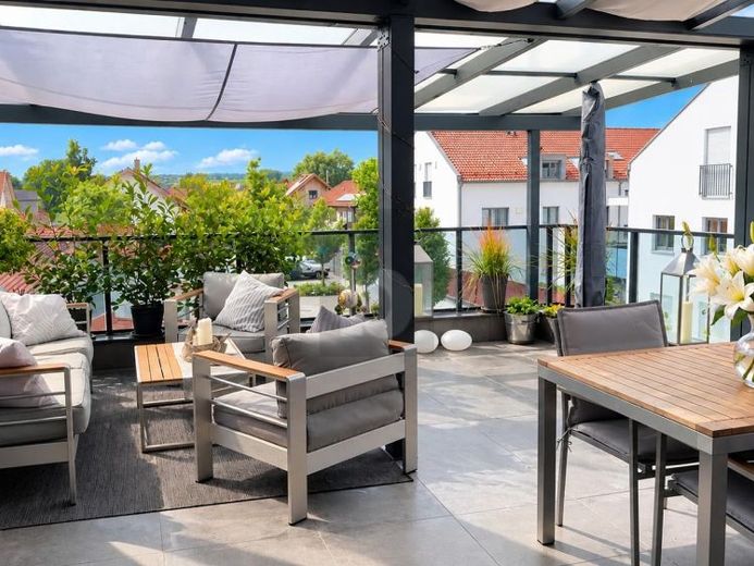 ABITARE NEL LUSSO CON AMPIA TERRAZZA SUL TETTO – Foto 1