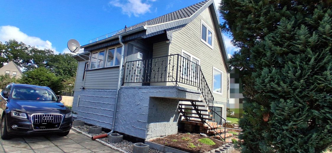 Treppe zum Haupteingang