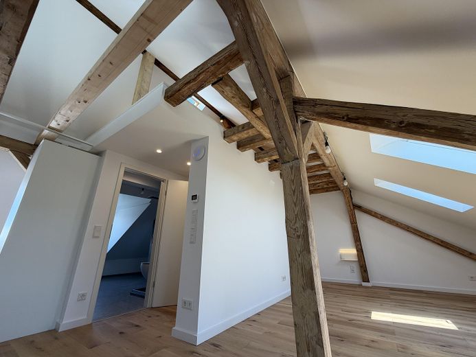 hohe Decken im Wohnbereich