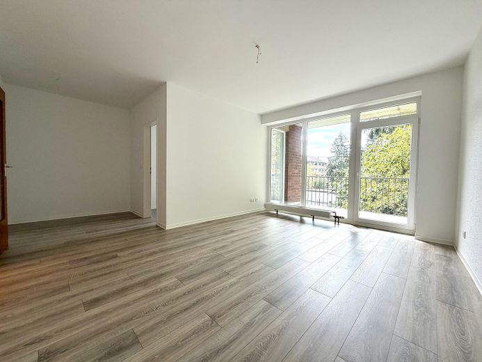Düsseldorf Gerresheim 2-room apartment – top location directly by the forest – Wohnzimer
