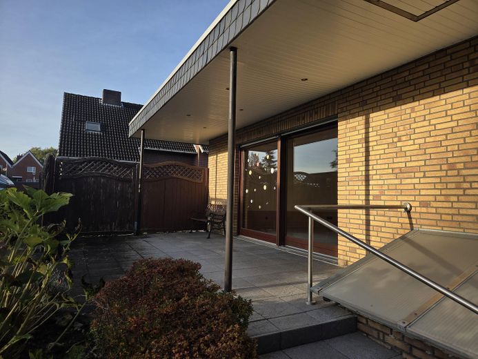 die sonnige Terrasse