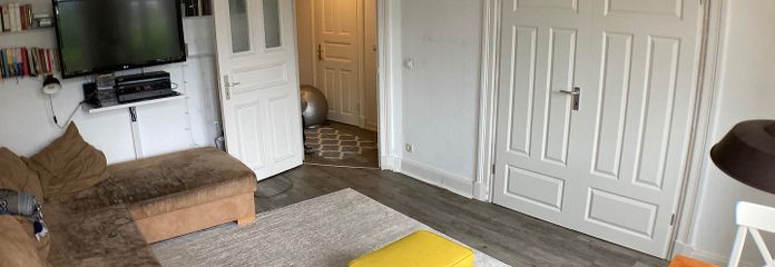 ***Top-Location: Appartment in Hamburg City Center for furnished sub-lease – Living Room