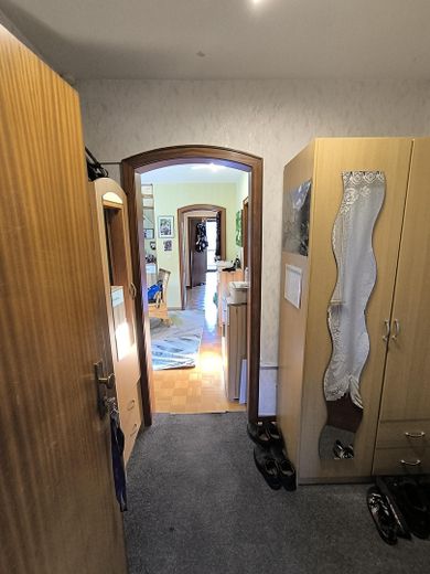 2-Familienhaus mit großem Garten – 1.OG-Eingang-Flur