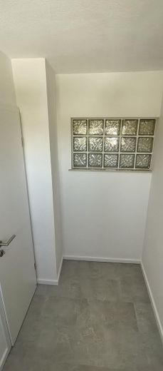 3-Zimmer-Wohnung – frisch renoviert, bezugsfertig – Abstellraum