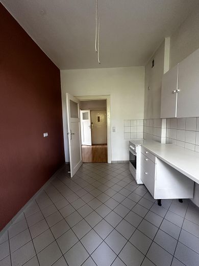 Apartamento en propiedad de 1,5 habitaciones sin alquilar en Westend – Mucho margen de diseño en una ubicación muy solicitada – Küche
