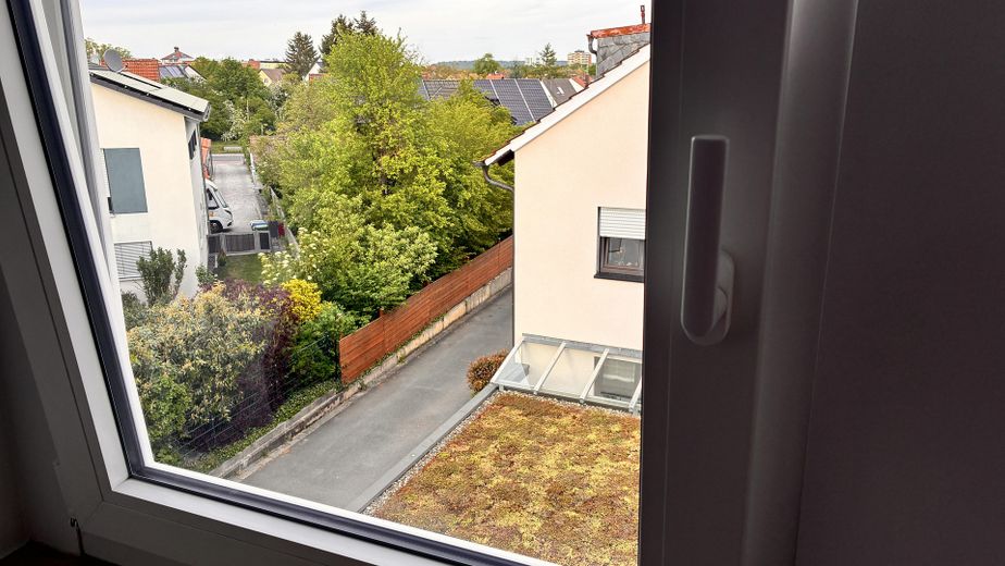 Appartamento completamente ristrutturato e arredato con 3 stanze in condivisione e giardino – Foto 16