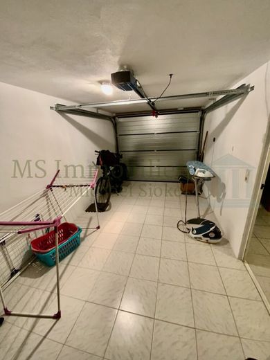 *** Charmantes Einfamilienhaus in Lampertheim-Neuschloß *** – KG Garage