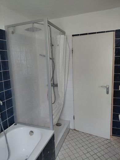 Şampanya havasında huzur vahası, komisyonsuz – Dusche