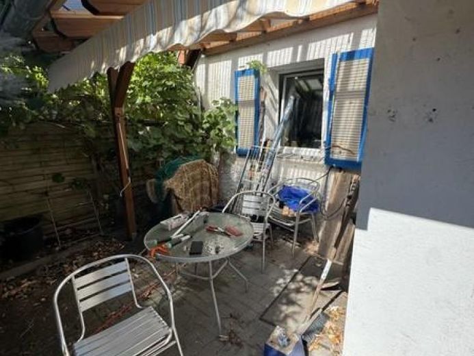 Zamieszkać, rozbudować lub zaplanować na nowo – działka o powierzchni 760 m² z pozytywnie rozpatrzonym wnioskiem o pozwolenie na budowę – Zdjęcie 1