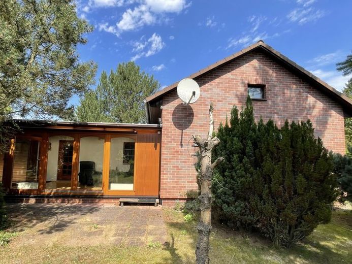 Gemütliches Haus im Grünen mit Swimmingpool – Foto 1