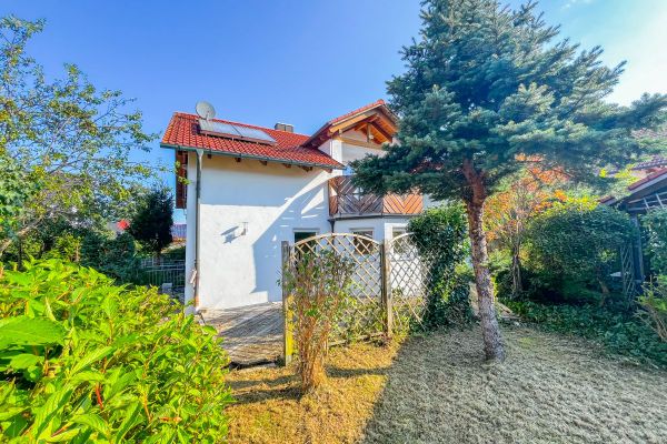 *Ihr neues Zuhause! Wunderschönes Einfamilienhaus mit großem Garten in Hofolding*