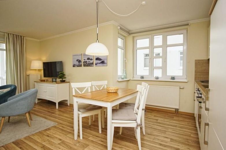Beim Frühstückskaffee schon den Meerblick genießen – 3-Zimmer-Wohnung in allerbester Lage – Der gemütliche Essbereich...