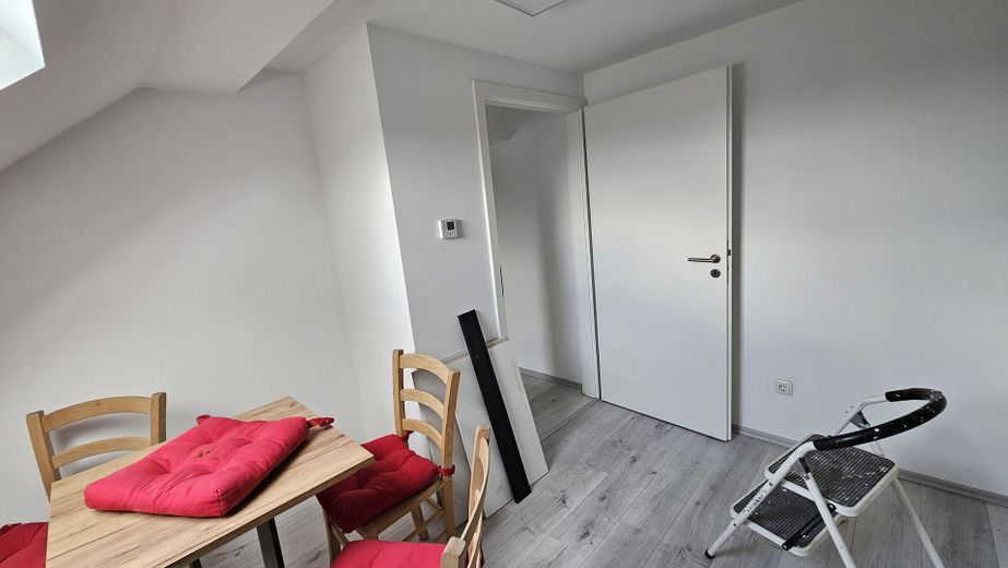 ZENTRUM ALSDORF,SEHR SCHÖNE ca. 63 m2 DACHGESCHOSS WOHNUNG ZU VERMIETEN – Foto 15
