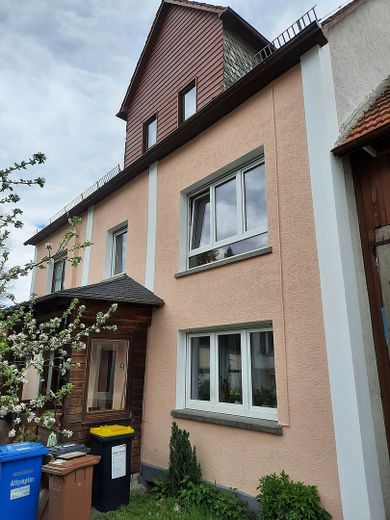 Renovierungsbedürftiges 7-Zimmer Haus mit Garage in Weilmünster – Foto 1