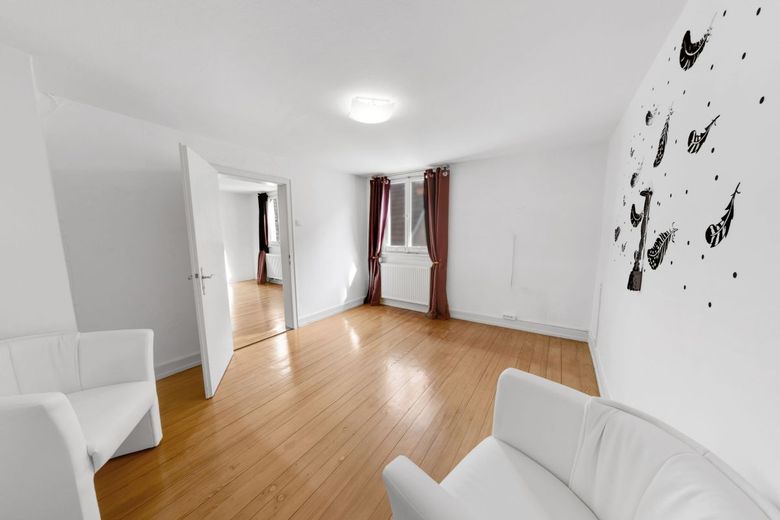 Historisches Stadthaus mit Gartenidylle und separater Ferien-Wohnung in Ettenheim – Schlafzimmer separate Wohnung