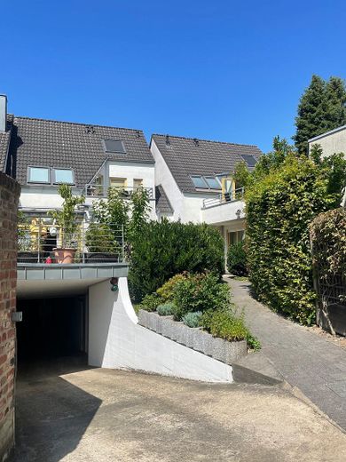 Frei ab ab 1.Dez. barrierefreie Wohnung mit Garten von privat, Preis verhandelbar – Eingangsbereich 