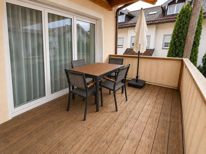 4-Zi.-Wohnung mit großem Balkon in Feldkirchen-Westerham – großer Balkon