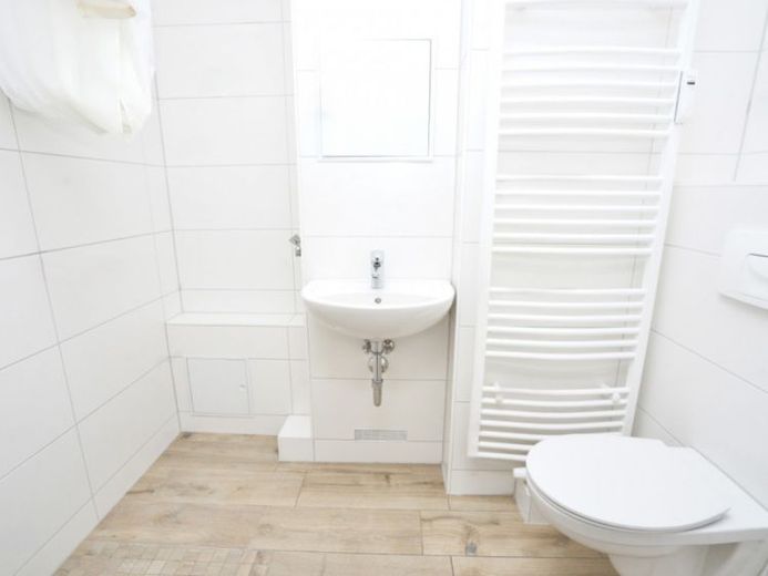 Ebenerdige Dusche / Balkon – Foto 1
