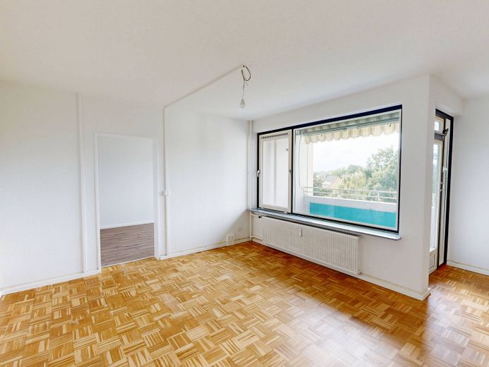 Appartement moderne de 2 pièces avec BALCON – Ansicht III: Wohn- und Esszim…