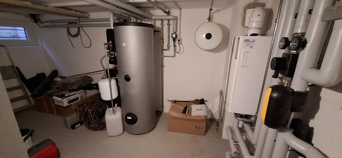 Gepflegte 6 Zimmer 152 qm DDH mit Garage und Garten in 91088 Bubenreuth – Solarthermieanlage