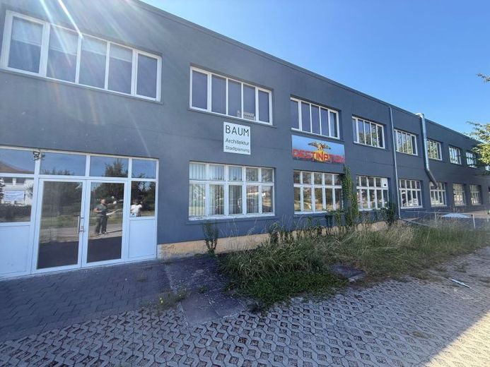 Vielseitige Gewerbeimmobilie: Lager, Büro und Werkstatt kombinierbar – Foto 1