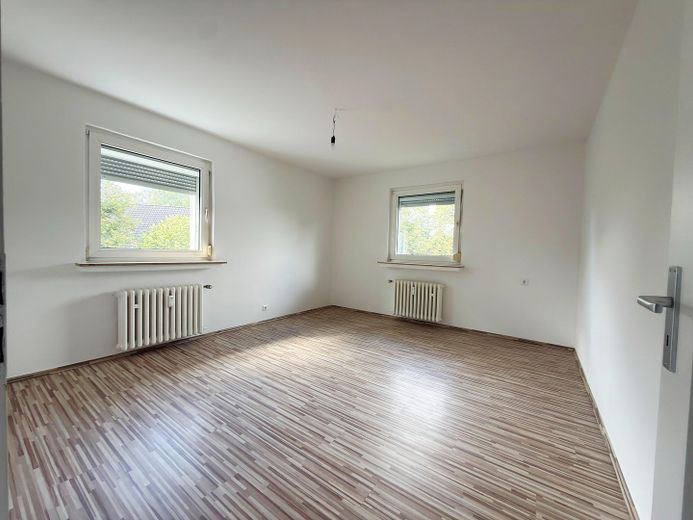 Gepflegte, helle 3,5-Zimmer-Wohnung mit Balkon, Aufzug & Grünblick am Gervinuspark – Foto 10