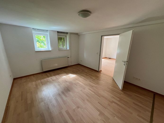 PROVISIONSFREI: Charmantes EFH in zentraler, ruhiger Anliegerstraße – Schlafzimmer Souterrain