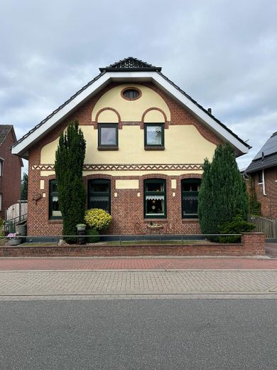 Charmantes Einfamilienhaus mit Garten - PROVISIONSFREI ! – Frontansicht