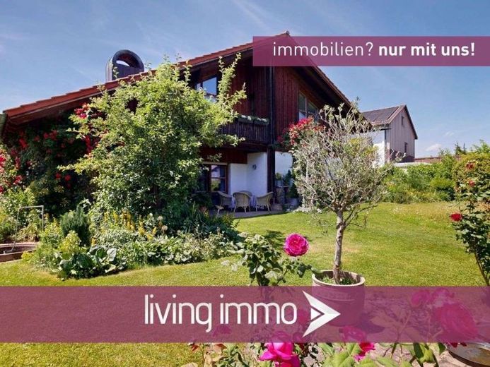 Beautifully situated, spacious house with a double garage and wonderful garden in western Passau – Photo 1