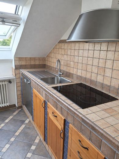 Attraktive 3-Zimmerwohnung mit besonderem Grundriss, modernisiertem Wohnkomfort und eigener Garage – Foto 13