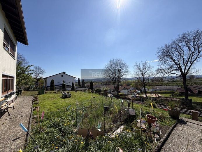 Charmantes Einfamilienhaus mit Potenzial auf großzügigem Grundstück – Bild 4