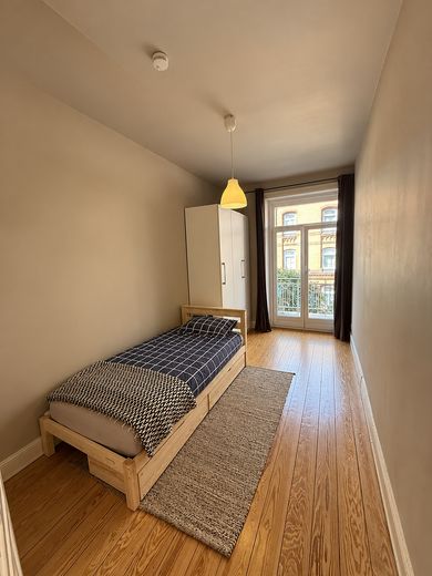 Möbliert & all inclusive: 4,5-Zimmer-Altbauwohnung Hamburg-Neustadt ab Nov '26 – Schlafzimmer