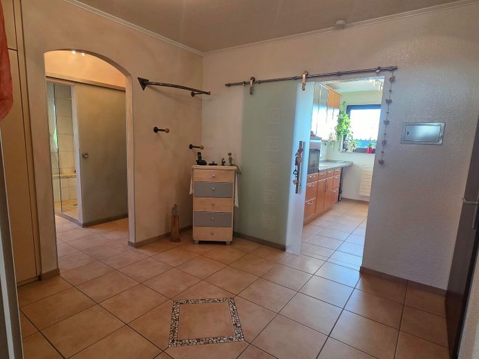 -provisionsfrei- 3-Zimmer-Wohnung mit Balkon, EBK & Garage in der Aplerbecker Mark – Flur
