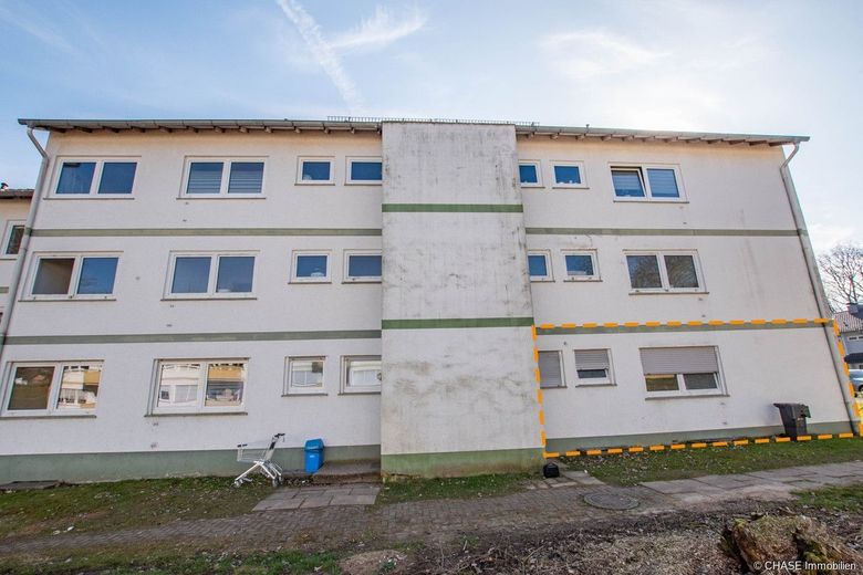 Gepflegte Hochparterre-Eigentumswohnung im friedlichen Blomberg - Renditeobjekt mit Zukunft! – Eingang Frontal