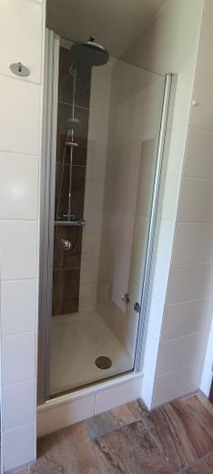 Regendusche mit Handbrause