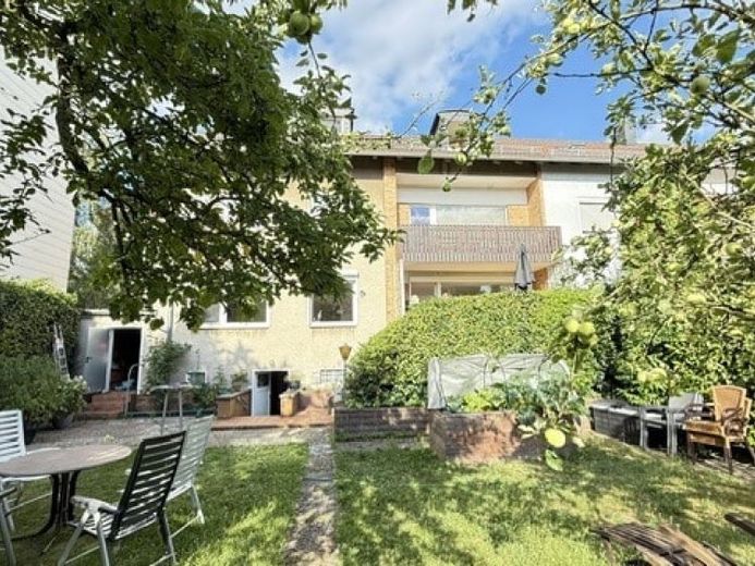 Attraktives 2- bis 3-Familienhaus in absolut ruhiger Lage – Foto 1