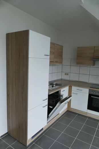 Dachgeschosswohnung mit Weitblick – EBK
