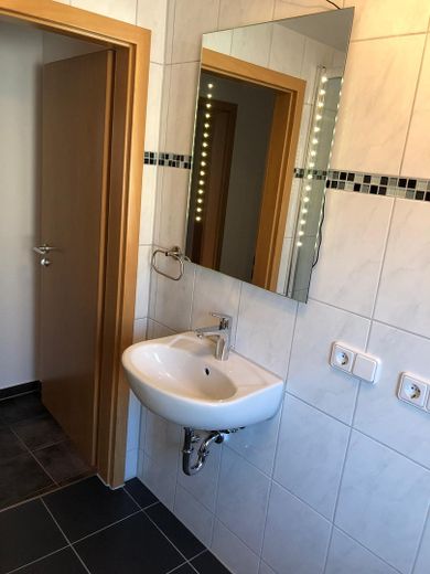 Odnowione mieszkanie 2-pokojowe o powierzchni 39 m² w Augsburgu – bezpośrednio od właściciela, bez pośrednika, 2 pokoje z kuchnią i łazienką – Zdjęcie 29