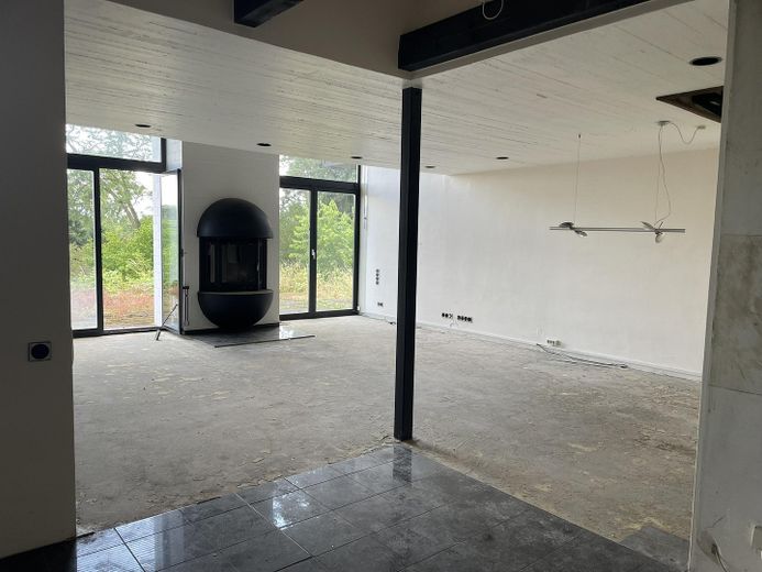 Projekt mit Zukunft in Premiumlage inklusive Schloss- und Mainblick – Wohn- und Esszimmer